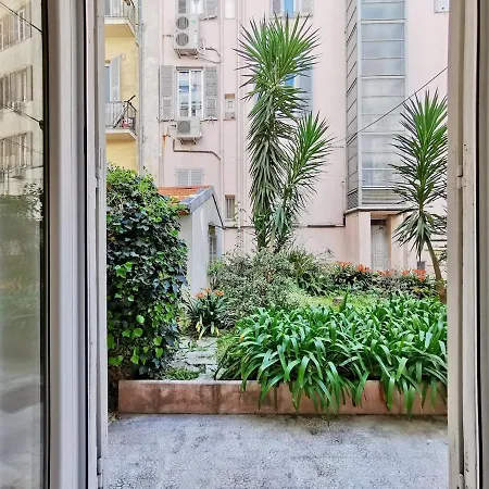 Apartment Le Jardin Clemenceau By Guys *